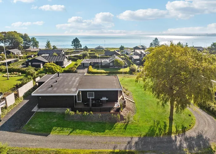 4 Bedroom In Børkop